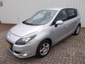 Renault Scénic 2.0 Dynamique Automaat ( APK KEURING BIJ AFL beschikbaar voor biedingen