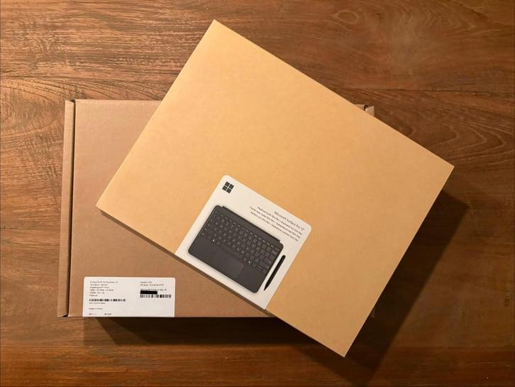 NIEUW: MS Surface Pro 12” 1st edition Snapdragon X Plus, Computers en Software, Windows Tablets, Nieuw, Wi-Fi, 12 inch, 256 GB