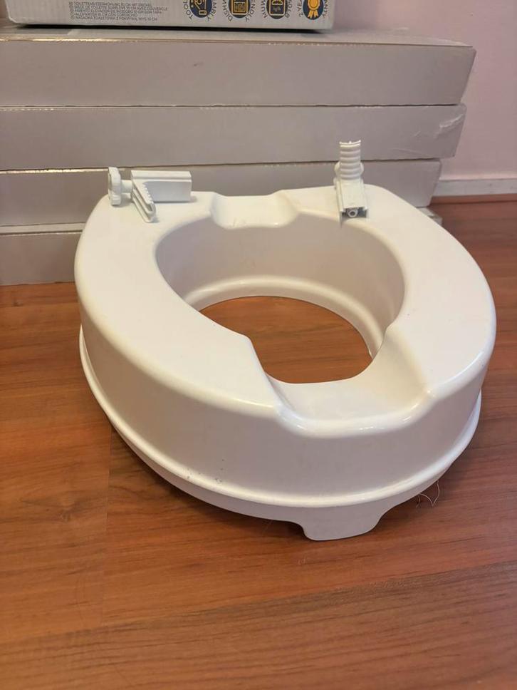 Toiletzitting zonder deksel 10 cm - maximaal gewicht 225 kg, Diversen, Overige Diversen, Nieuw, Ophalen of Verzenden