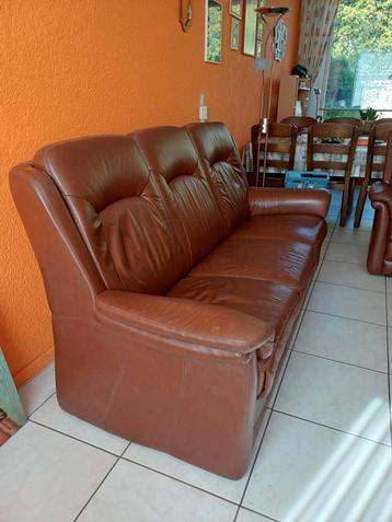 Lederen 3-zitsbank + fauteuil beschikbaar voor biedingen