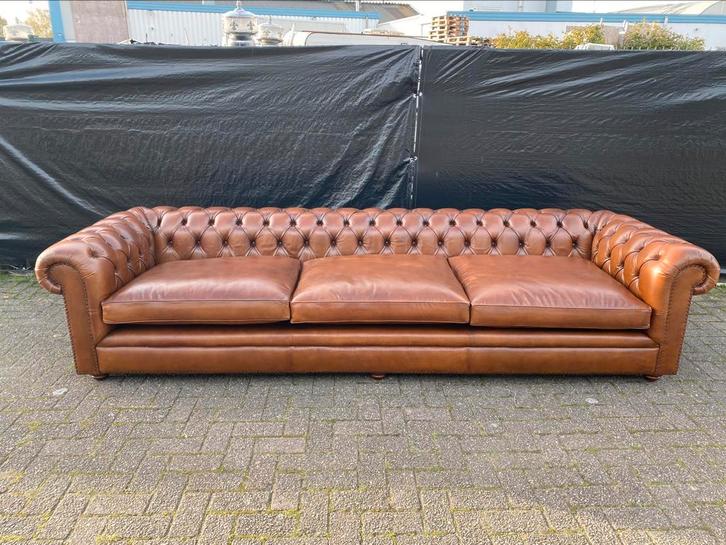Mega Grote Chesterfield bank sigaren bruin GRATIS BEZORGD, Huis en Inrichting, Banken | Bankstellen, Nieuw, 200 tot 250 cm, 75 tot 100 cm