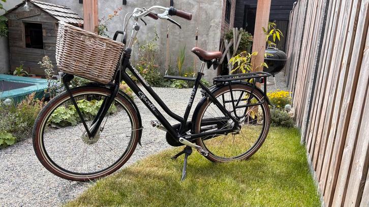 Gazelle Damesfiets met Mand en Stuurslot frame 54cm, Fietsen en Brommers, Fietsen | Dames | Damesfietsen, Zo goed als nieuw, Gazelle