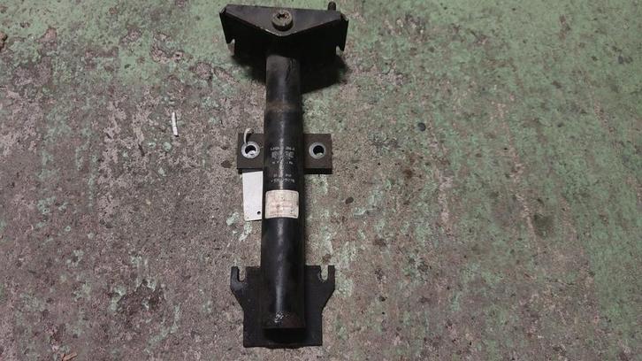 Bumpersteun voorzijde BMW 5 Serie E34 51118126601 8126601, Auto-onderdelen, Overige Auto-onderdelen, BMW, Gebruikt, Ophalen of Verzenden