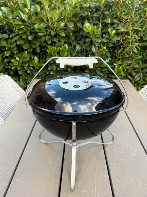 Weber Barbecue Smokey Joe + Briketten + Brikettenstarter, Tuin en Terras, Barbecue-accessoires, Gebruikt, Ophalen