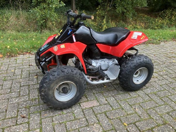 Snelle SUZUKI LT80 quad sport kinder speelgoed lt 80 crosser, Motoren, Quads en Trikes