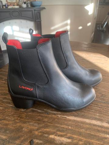 NIEUW Werkschoenen/ enkellaarsjes Mt 39 beschikbaar voor biedingen