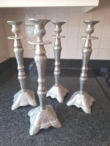 Set 4x Zilverkleurige Luxe kandelaars  beschikbaar voor biedingen