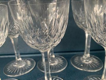 Zeven fraai bewerkte kristallen  Bohemina   likeurglazen  beschikbaar voor biedingen