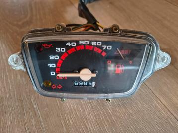 Peugeot Rapido kilometerteller *werkend* met kabels beschikbaar voor biedingen