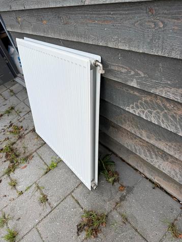 Radiator 90x90 cm - Perfect voor verwarming! beschikbaar voor biedingen