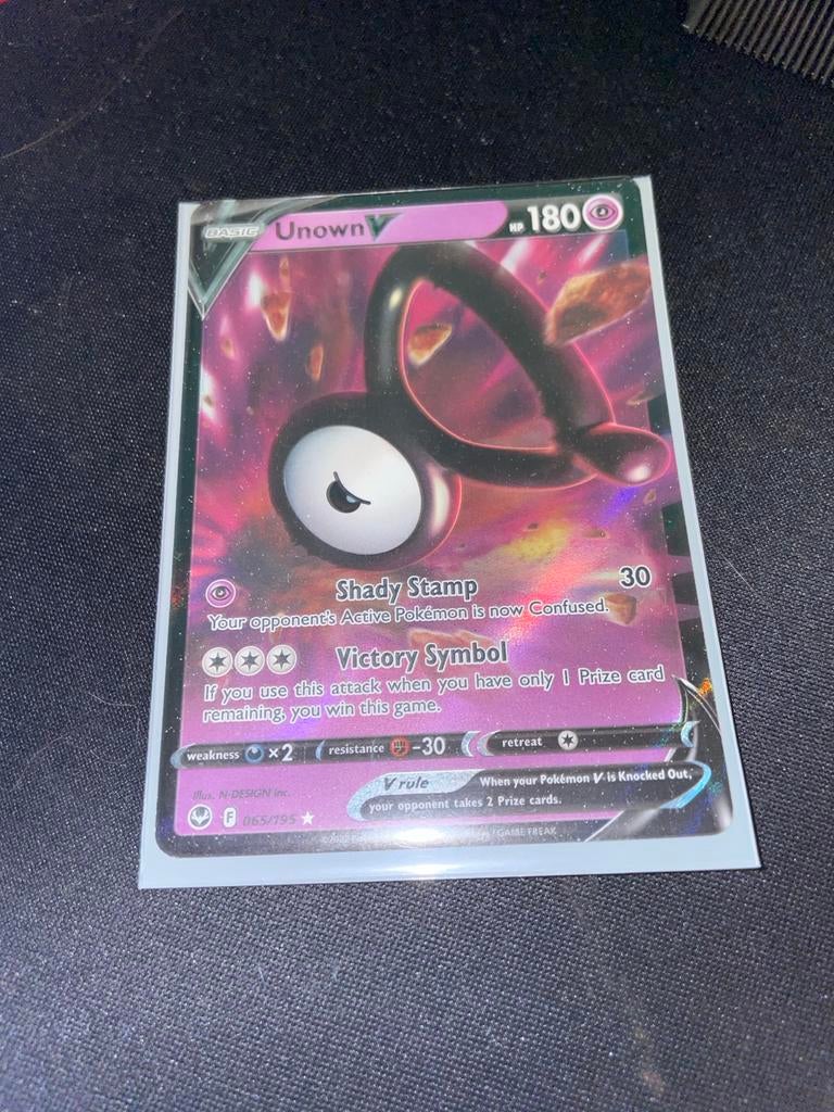 Unown V - Zeldzame Pokémonkaart!, Ophalen of Verzenden, Zo goed als nieuw, Losse kaart