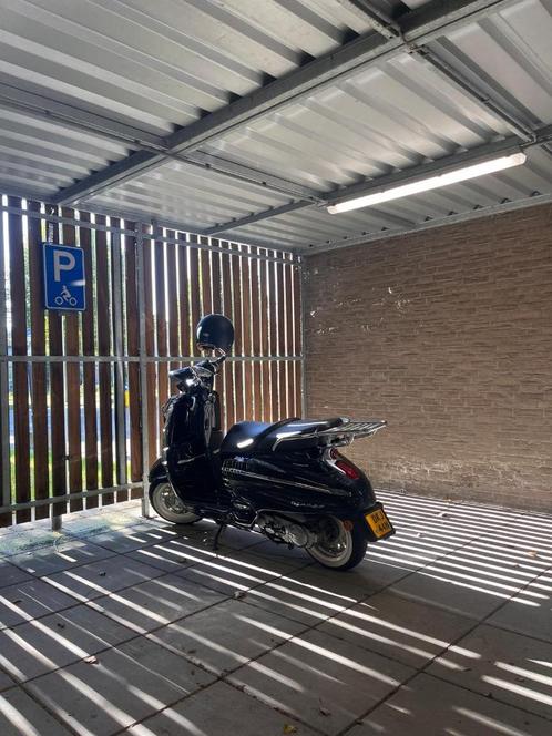 Lekker Peugeot Django 45km/u, Fietsen en Brommers, Brommers | Peugeot, Gebruikt, Overige modellen, Maximaal 45 km/u, Ophalen