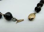 Granaten ketting met gouden slot., Sieraden, Tassen en Uiterlijk, Kettingen, Gebruikt, Info@zilverwebsite.nl, Verzenden, Zilverwebsite.nl