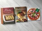 Italiaanse kookboeken pizza, pasta sauzen, pasta, Ophalen, Zo goed als nieuw, Italië