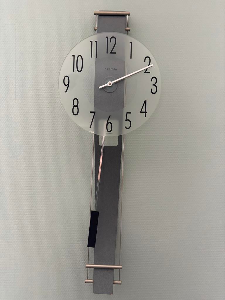 Hermle Design Klok - Stijlvol en Tijdloos, Ophalen of Verzenden, Zo goed als nieuw, Analoog, Wandklok