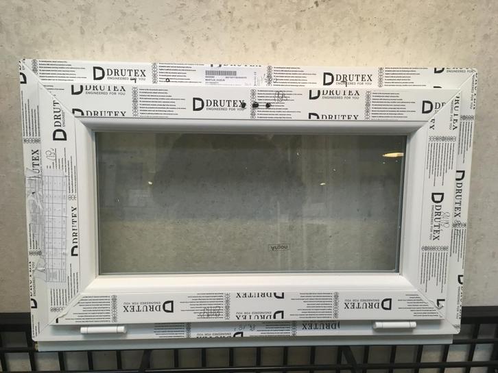 Kunststof kiep kozijn 80b x 50h wit RAL 9016, Doe-het-zelf en Verbouw, Kozijnen en Schuifpuien, Nieuw, Raamkozijn, Kunststof, Minder dan 75 cm