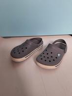 Mooi grijs paar Crocs maat 12/13 = 30/31, Kinderen en Baby's, Kinderkleding | Schoenen en Sokken, Schoenen, Jongen, Gebruikt, Ophalen of Verzenden