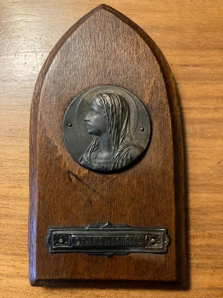 Medaillon / plaquette "Notre Dame de Lourdes"., Antiek en Kunst, Curiosa en Brocante, Ophalen of Verzenden