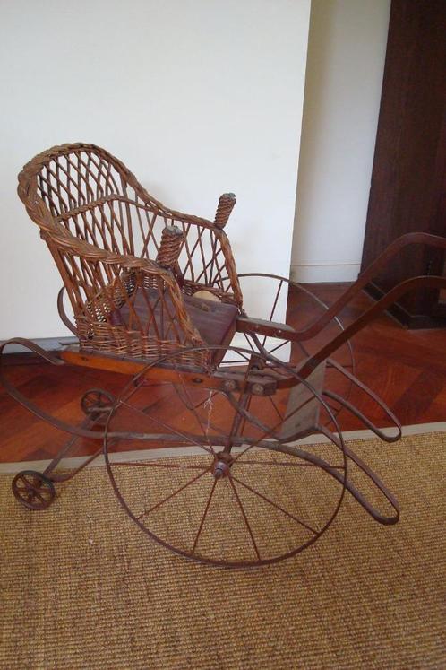 Wandelwagen antiek voor antieke pop of beer, authentiek, Antiek en Kunst, Antiek | Speelgoed, Ophalen