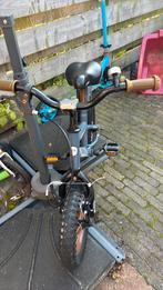 Kinder fiets blauw , met bel, hand rem , en trap rem, Fietsen en Brommers, Fietsen | Kinderfietsjes, Zijwieltjes, Ophalen, 2cycle