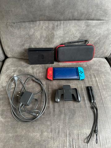 Nintendo Switch met Accessoires beschikbaar voor biedingen