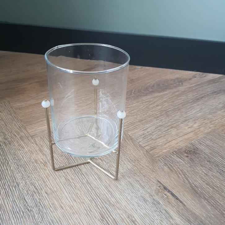 In nieuwstaat leuk bloempotje, Tuin en Terras, Bloempotten, Zo goed als nieuw, Overige materialen, Binnen, Ophalen