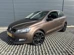 VW Polo 1.2 Easyline | Navi | Zuinig | Airco | 18" Velgen!, Euro 5, Gebruikt, Zwart, Bruin