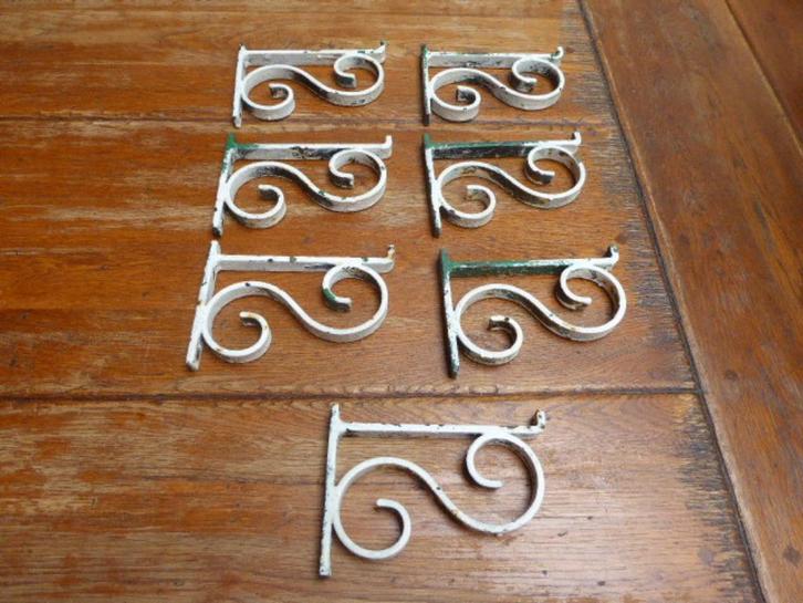 7 antieke smeedijzeren plankdragers, Antiek en Kunst, Antiek | Overige Antiek, Ophalen of Verzenden