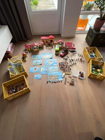 Grote partij Playmobil (paarden, etc) beschikbaar voor biedingen
