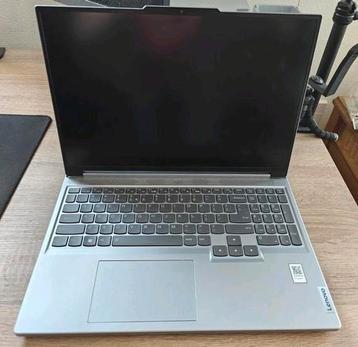 Lenovo Legion Slim 5 16Aph9 𝗥𝘆𝘇𝗲𝗻 𝟳 7840HS beschikbaar voor biedingen