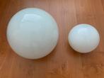 2x Vintage glazen Lampenkappen bollen Jaren 80, Ophalen, Gebruikt, 25 tot 50 cm, Wit
