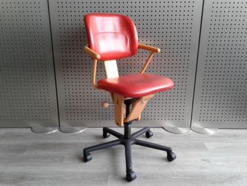 1x Moizi 18 (Rood Leder), Heel Mooi! beschikbaar voor biedingen