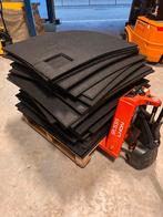 20 grote rubber tegels 100x100 waterdorlatend isolatie sterk, Weidegang