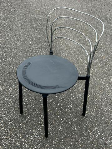 Postmoderne designstoel, TETIDE, Giuseppe Raimondi, Italy beschikbaar voor biedingen