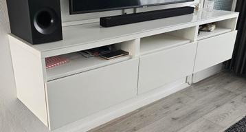 IKEA TV-kast - Wit - Wandmontage z.s.m weg beschikbaar voor biedingen