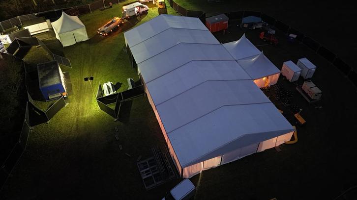 Verhuur aluhal, feesttent, opslagtent - Diverse maten, Hobby en Vrije tijd, Feestartikelen | Verhuur, Gebruikt, Ophalen