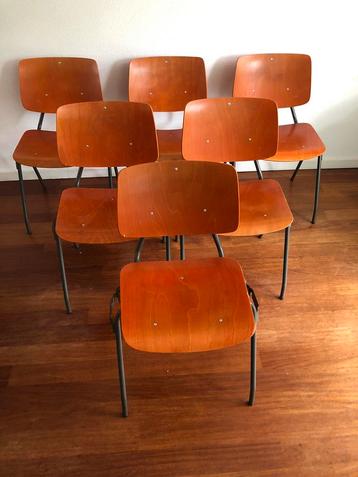 Kho liang Ie car Katwijk schoolstoelen vintage retro design beschikbaar voor biedingen