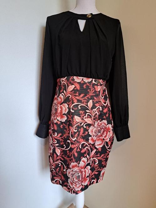 Zwart bloem jurk Biscuit, Kleding | Dames, Jurken, Nieuw, Maat 38/40 (M), Zwart, Knielengte, Ophalen of Verzenden