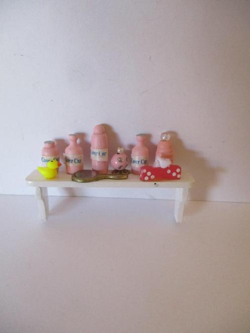 poppenhuis wandplankje voor de babykamer, Verzamelen, Poppenhuizen en Toebehoren, Zo goed als nieuw, Decoratie, Ophalen of Verzenden