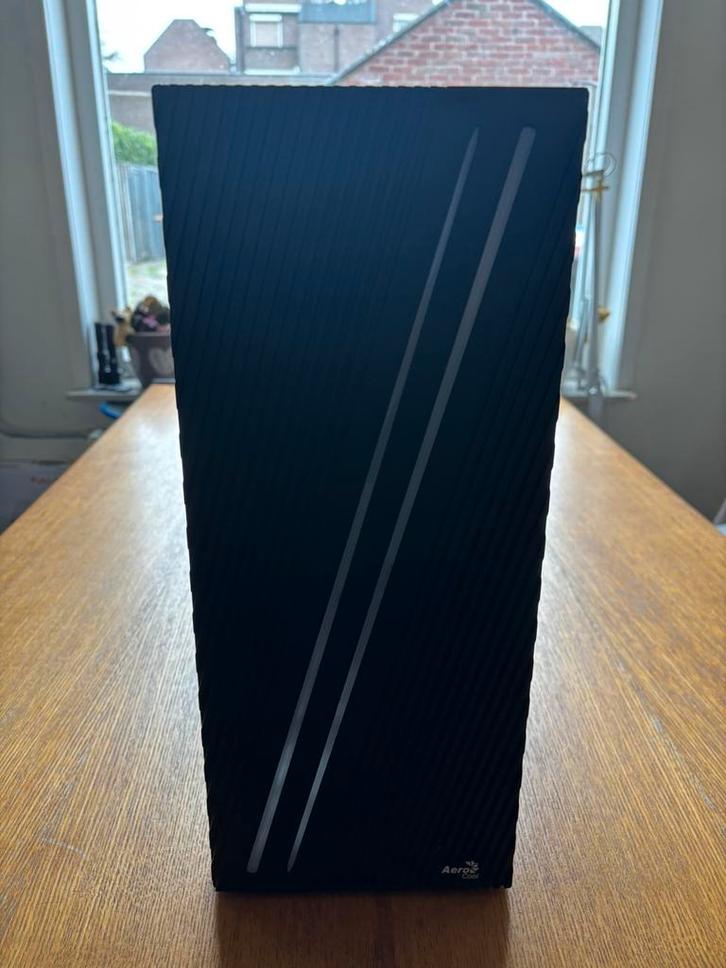 desktop, Computers en Software, Desktop Pc's, Gebruikt, 3 tot 4 Ghz, SSD, 16 GB, Met videokaart, Ophalen of Verzenden