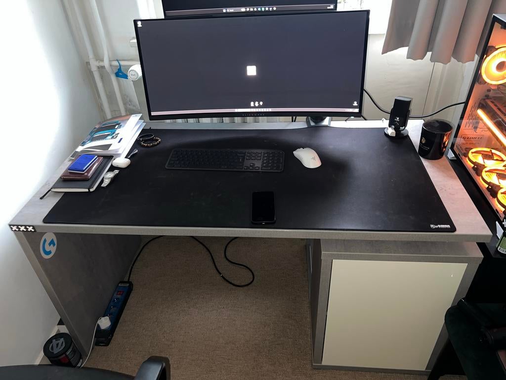 Bureau met opbergruimte 140x69, Ophalen of Verzenden, Zo goed als nieuw