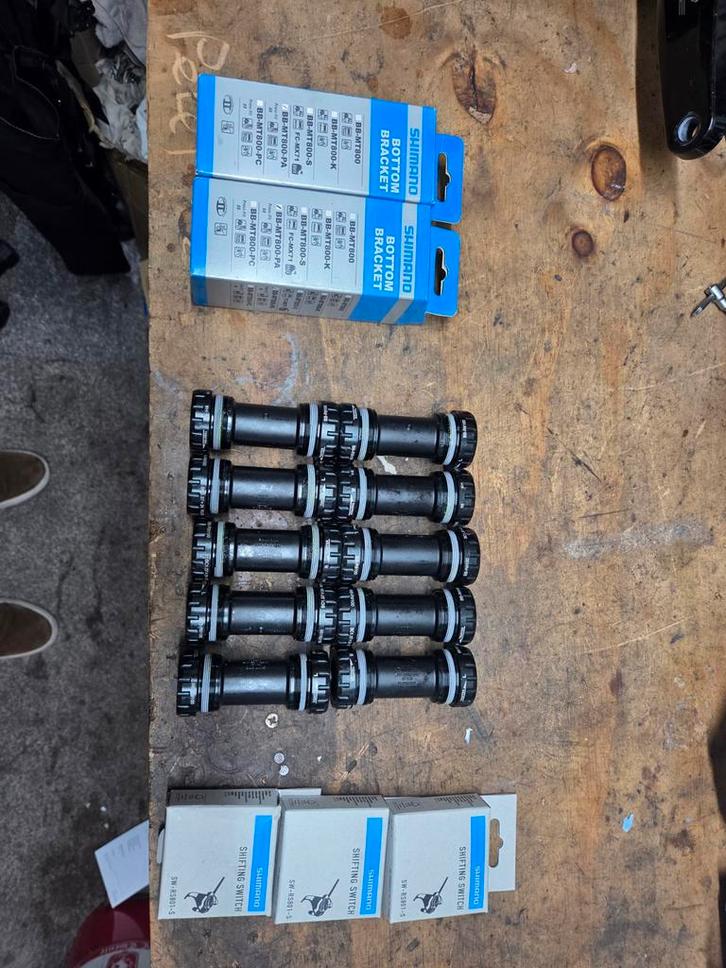 Partij shimano dura ace / di2 / bottombracket NIEUW!, Fietsen en Brommers, Fietsonderdelen, Nieuw, Racefiets, Overige typen, Ophalen of Verzenden