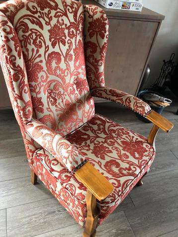 Klassieke Fauteuil met Bloemenmotief beschikbaar voor biedingen