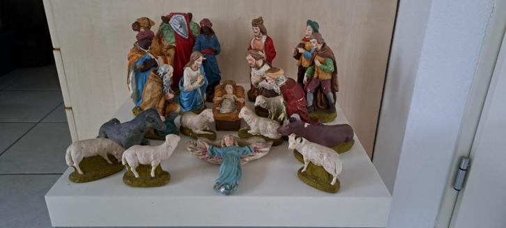 Antieke kerststalbeelden (18 stuks) gips, Diversen, Kerst, Ophalen of Verzenden