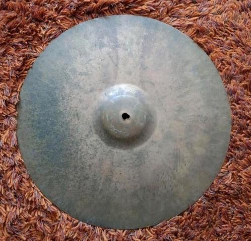 Paiste Giant Beat 17" pre serial crash cymbal white logo, Muziek en Instrumenten, Instrumenten | Onderdelen, Gebruikt, Drums of Percussie