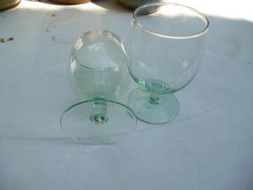 4 sapglazen ?Ø 7,5 x 12 cm  groen recycled glas + wijnglazen beschikbaar voor biedingen