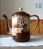 EMAILLE BRUINE KOFFIEPOT MET BLOEM MOTIEF., Antiek en Kunst, Antiek | Emaille, Ophalen of Verzenden