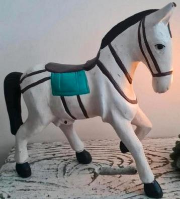 Brocant houten paardje  beschikbaar voor biedingen