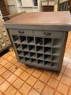 oude 4 zijdige houten kast/ vlaktafel uit drukkerij, Ophalen