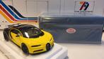 AUTOart Signature Bugatti Chiron Yellow / Black, Auto, Autoart, Ophalen of Verzenden, Zo goed als nieuw